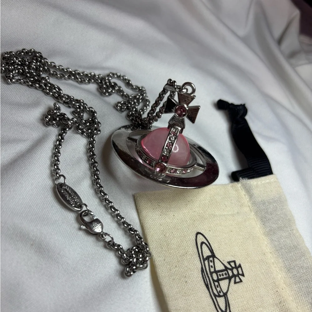 Vivienne Westwood Pink Orb Necklace - Picture 1 of 2
